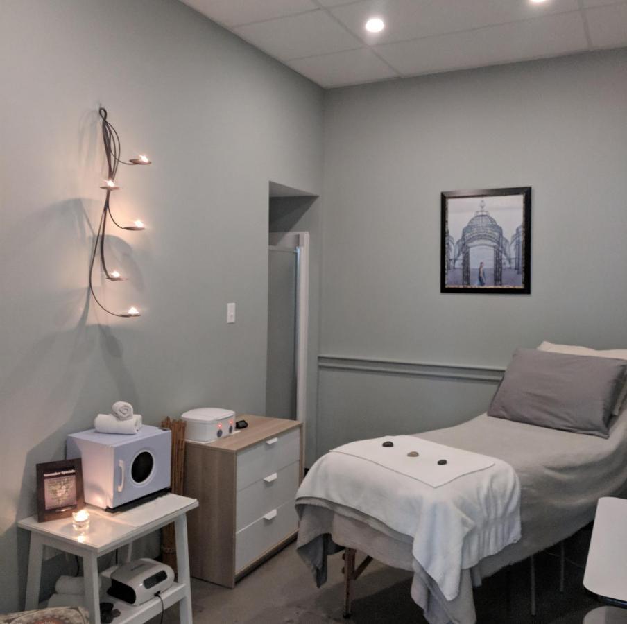 Micro Boutique Living Вулфвилл Экстерьер фото